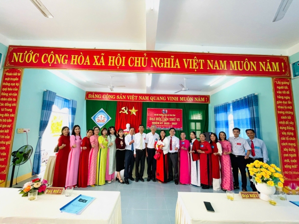 Đại hội Chi bộ nhiệm kỳ 2025 - 2027