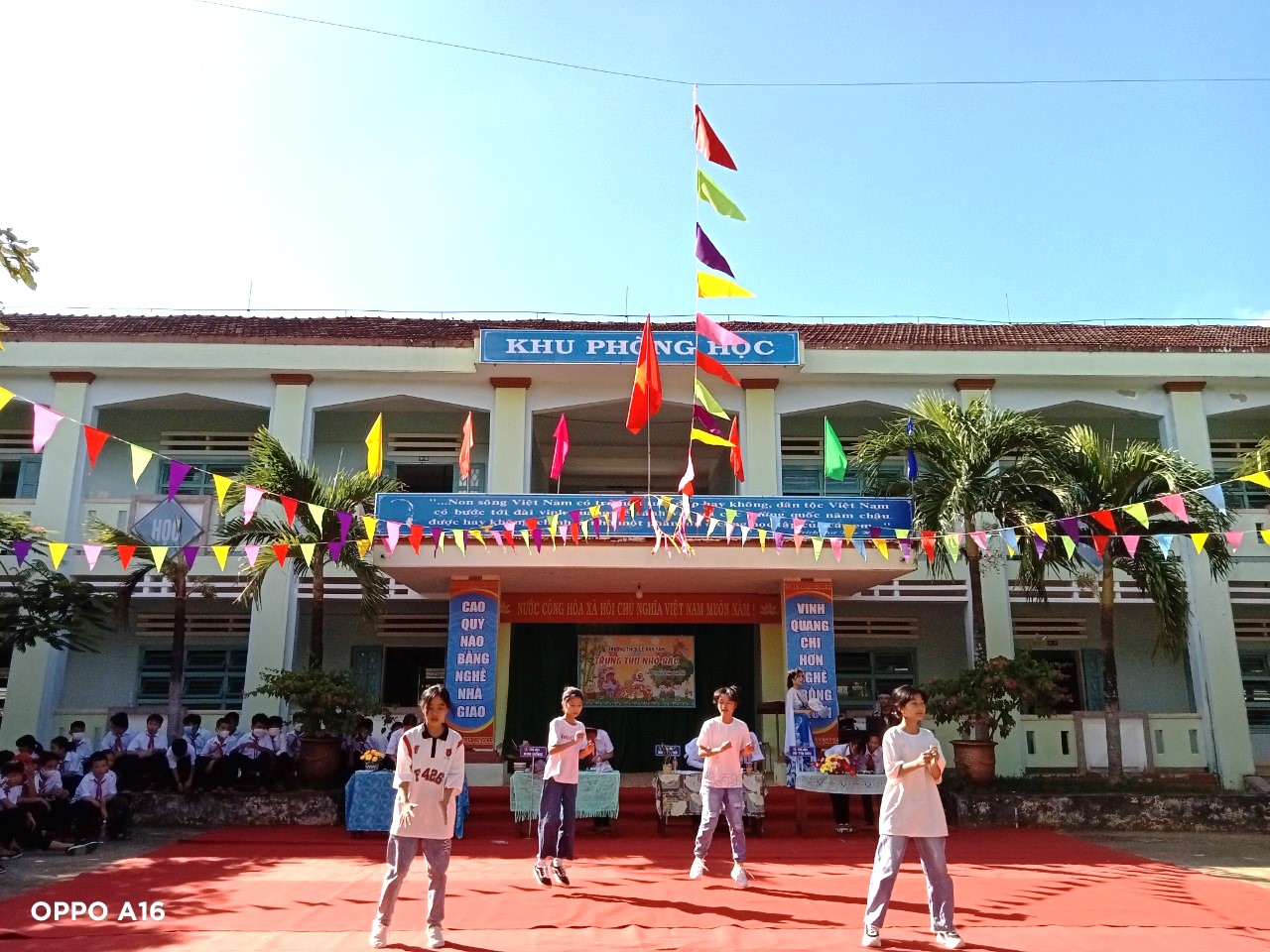 z3710248789366 eb2f35ddf999ed1d906ab3d2592c8b76